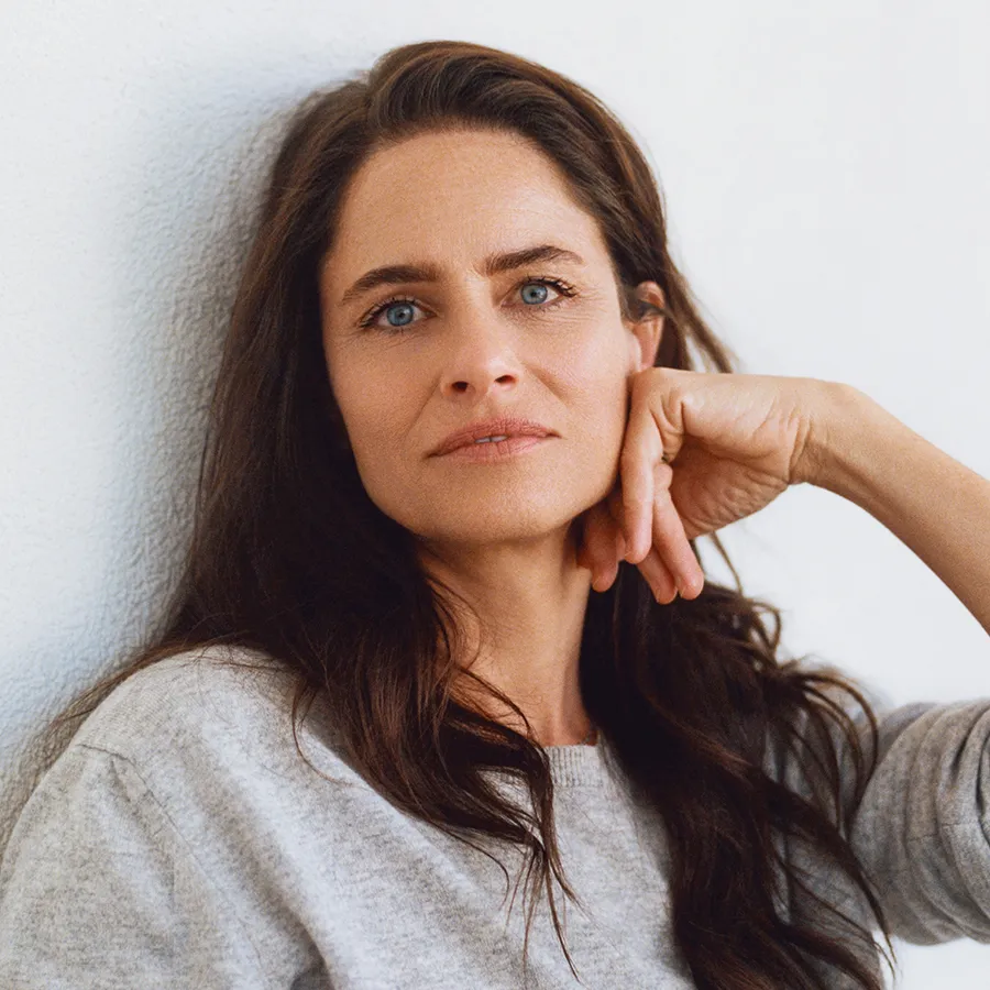 Amanda Peet